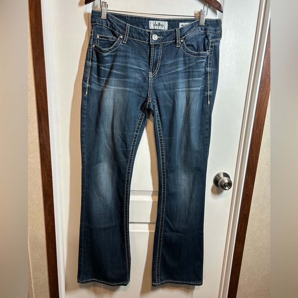 Daytrip Dark Blue Mika Boot Cut Jeans - Size 28r - Style# Sbk120